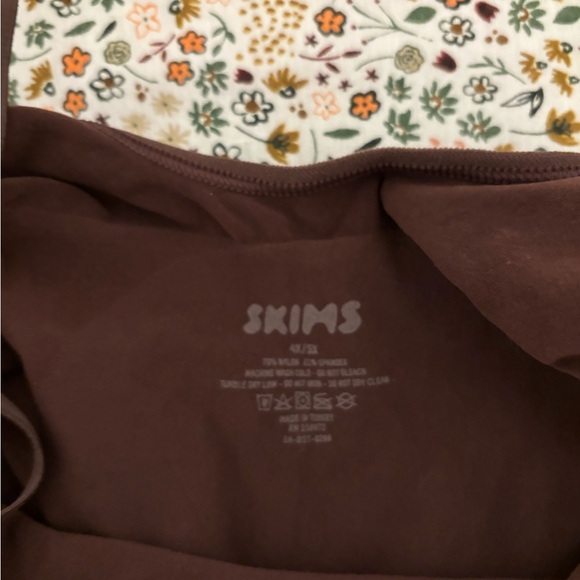 Skims sculpting bodysuit 4x/5x - Picture 2 of 2